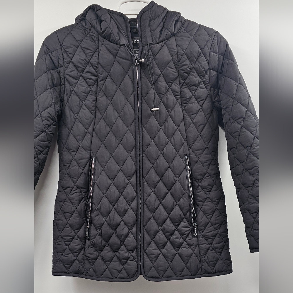 Bernardo Black Puffer Jacket with Quilted Design - Picture 2 of 16